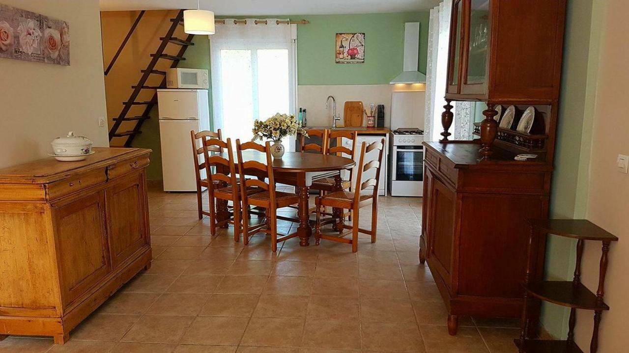 Vacation Home On Rue Du Marais 5 Petiville  Bagian luar foto